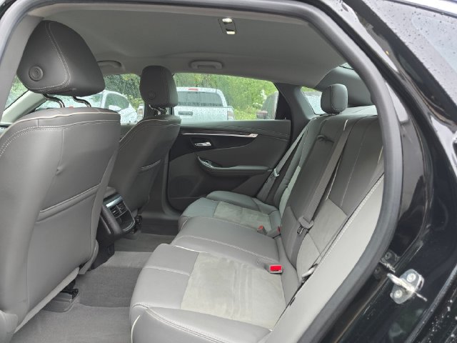 Used 2015 Chevrolet Impala LT w/ Convenience Package FWD image 17