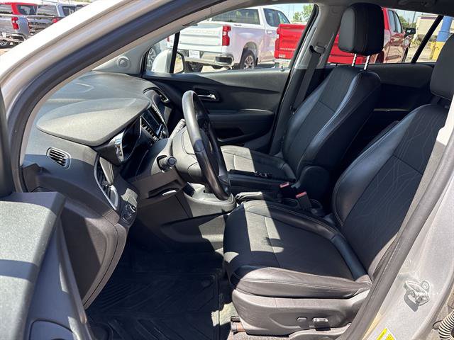Used 2019 Chevrolet Trax LT w/ LT Convenience Package FWD image 13