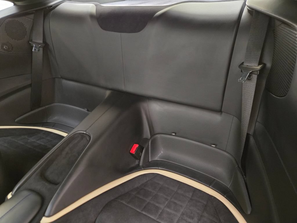 Used 2021 Ferrari Roma RWD image 19
