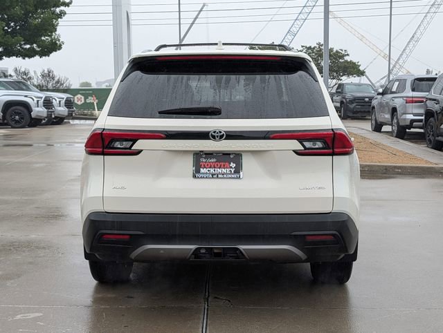 Used 2024 Toyota Grand Highlander AWD image 6