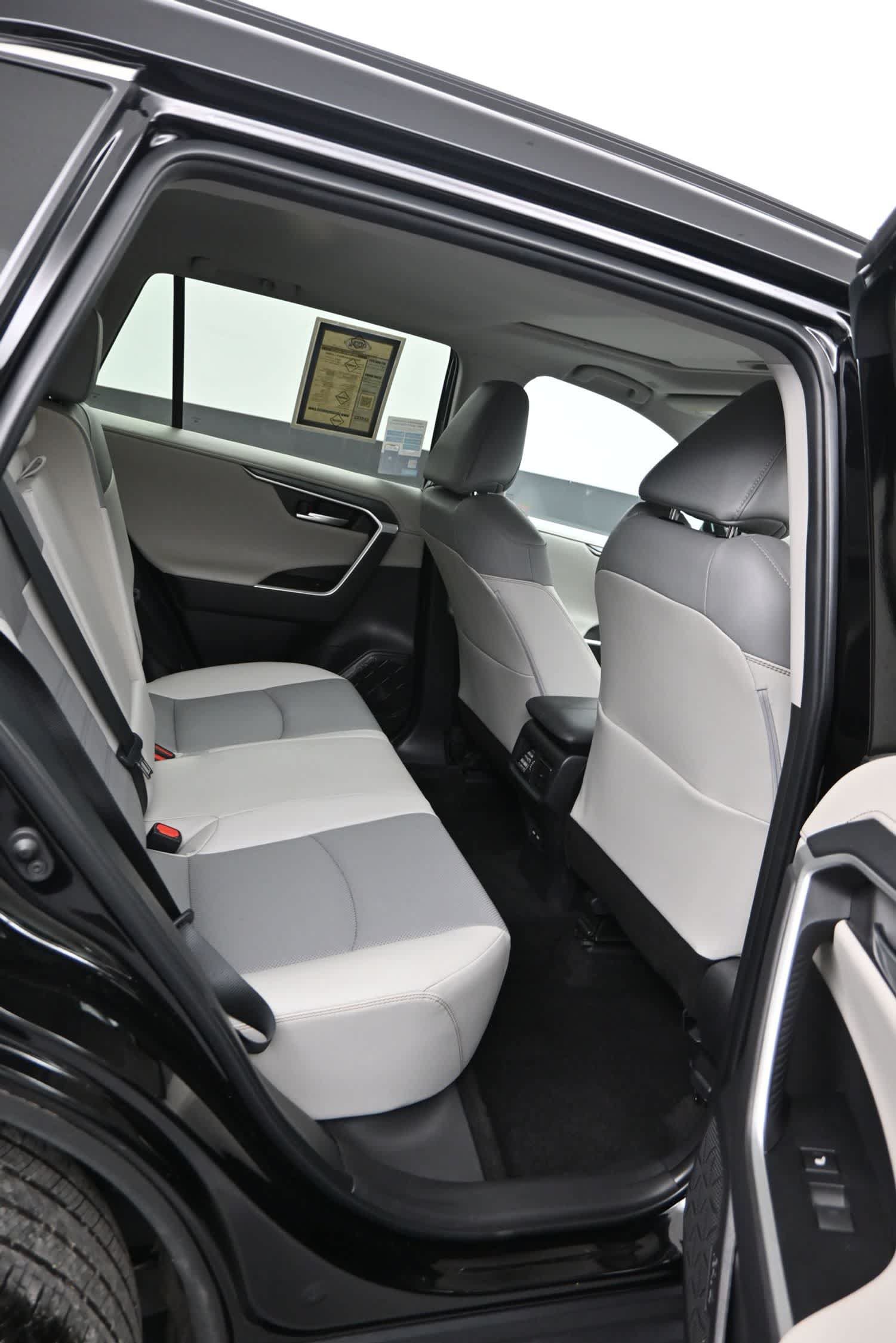 Used 2024 Toyota RAV4 Limited w/ Advanced Technology Package AWD/4WD image 12