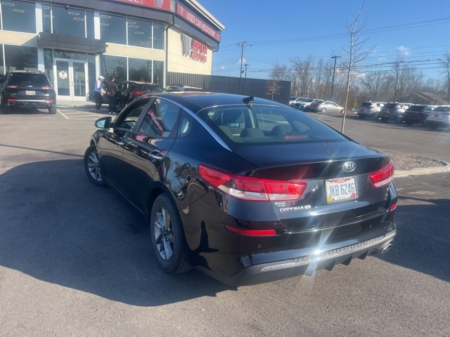 Used 2019 Kia Optima LX image 3
