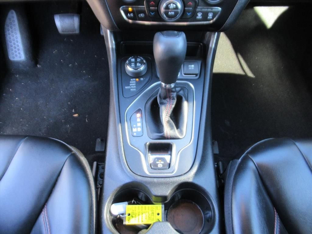 Used 2020 Jeep Cherokee Trailhawk w/ Trailer Tow Group image 23