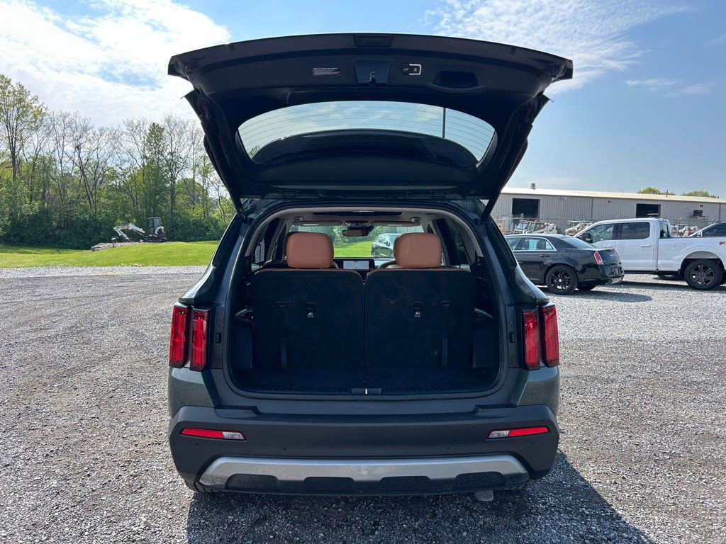 Used 2022 Kia Sorento SX Prestige w/ Rust Color Package AWD/4WD image 18