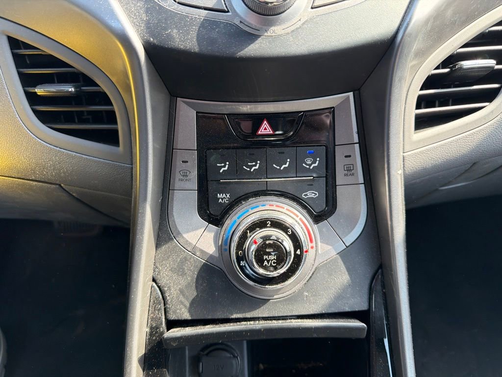 Used 2013 Hyundai Elantra GLS FWD image 29