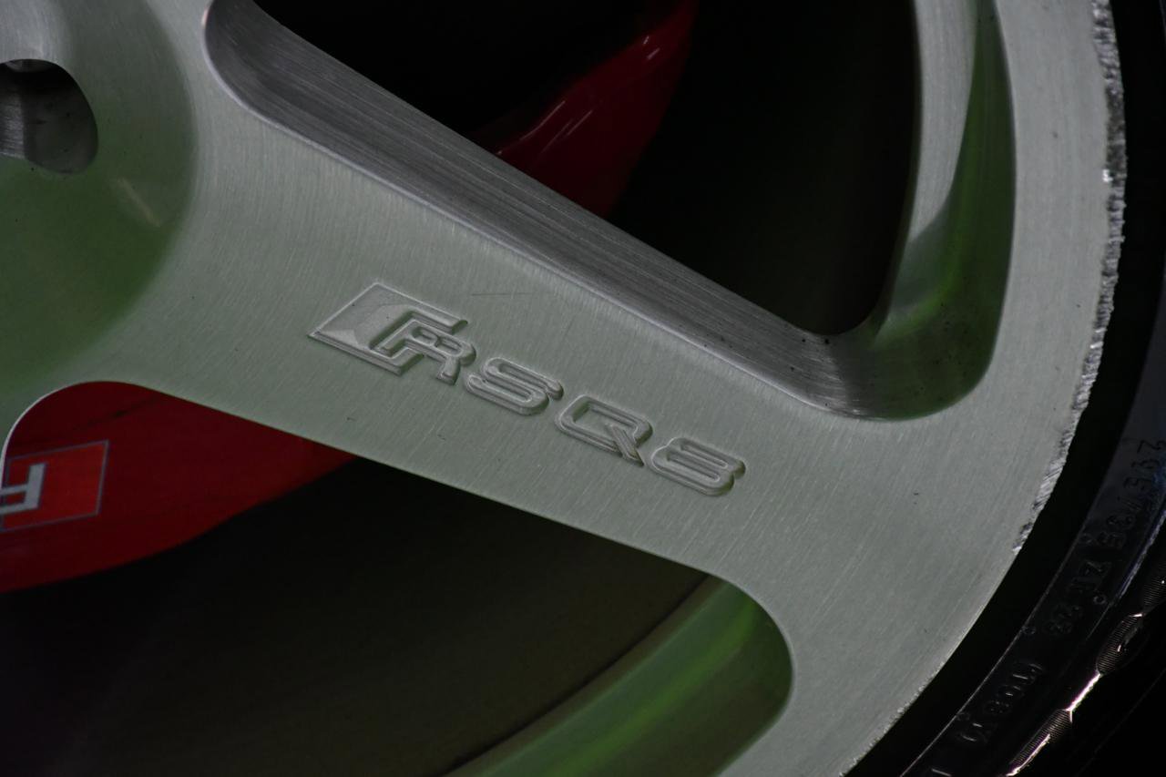 Used 2021 Audi RS Q8 w/ Black Optic Package image 10