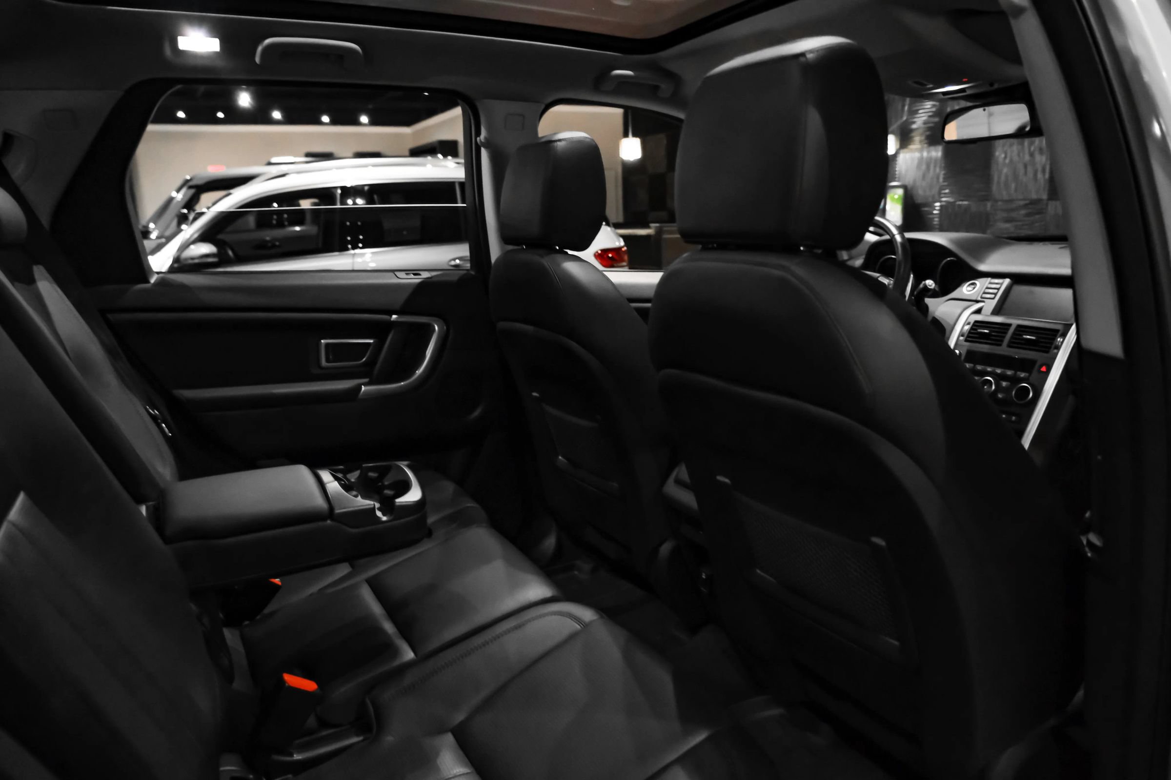 Used 2015 Land Rover Discovery Sport HSE AWD/4WD image 33