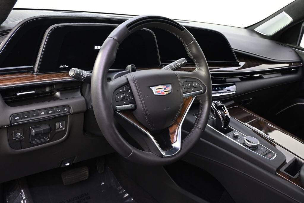 Used 2023 Cadillac Escalade Sport Platinum w/ LPO, ONYX Package AWD/4WD image 11