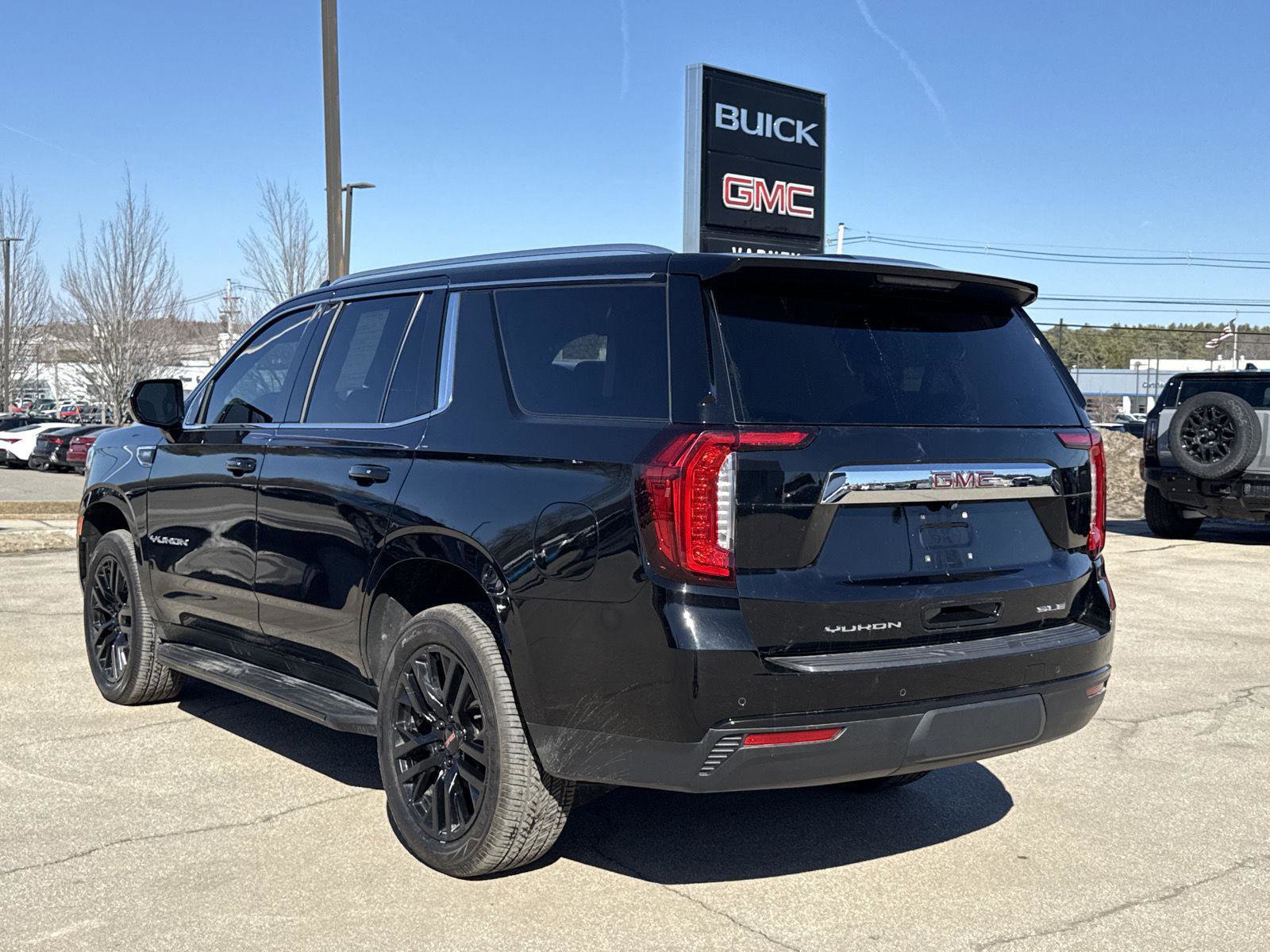 Used 2021 GMC Yukon SLE image 8