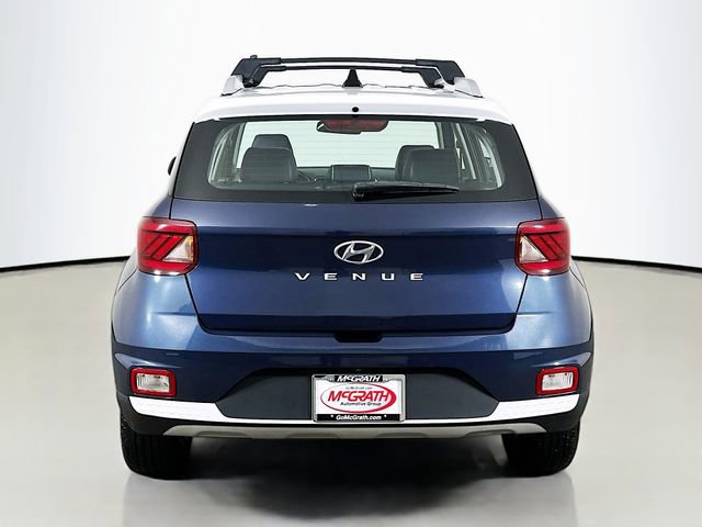 Used 2021 Hyundai Venue image 18