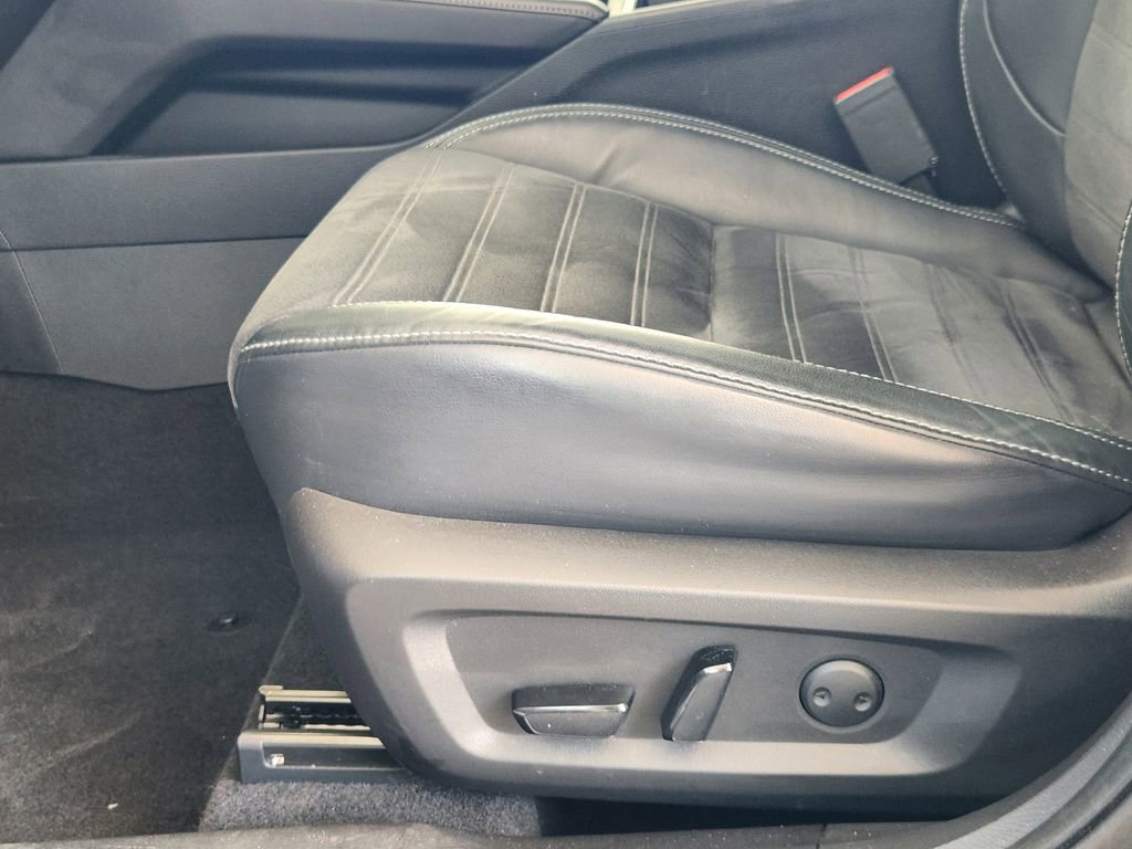 Used 2022 Mitsubishi Outlander SE image 23