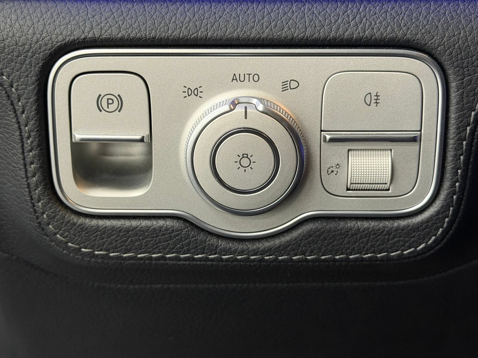 Used 2024 Mercedes-Benz GLE 450 4MATIC image 31