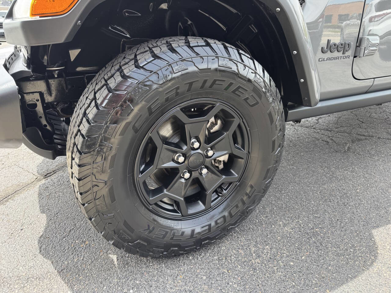 Used 2022 Jeep Gladiator Willys AWD/4WD image 6