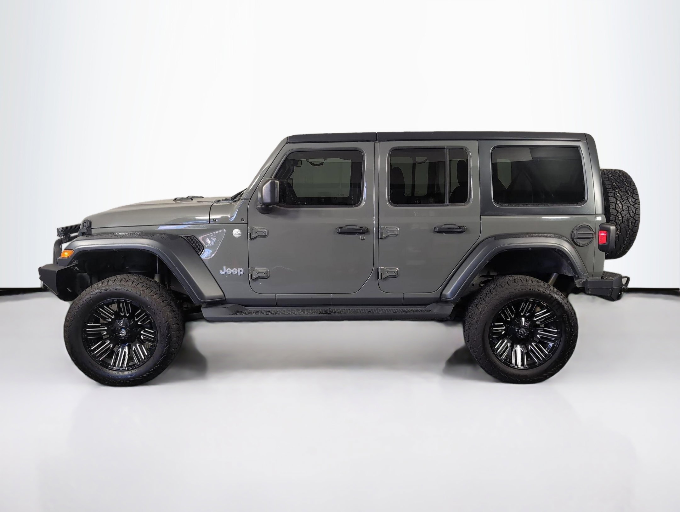 Used 2019 Jeep Wrangler Unlimited Sport S image 4