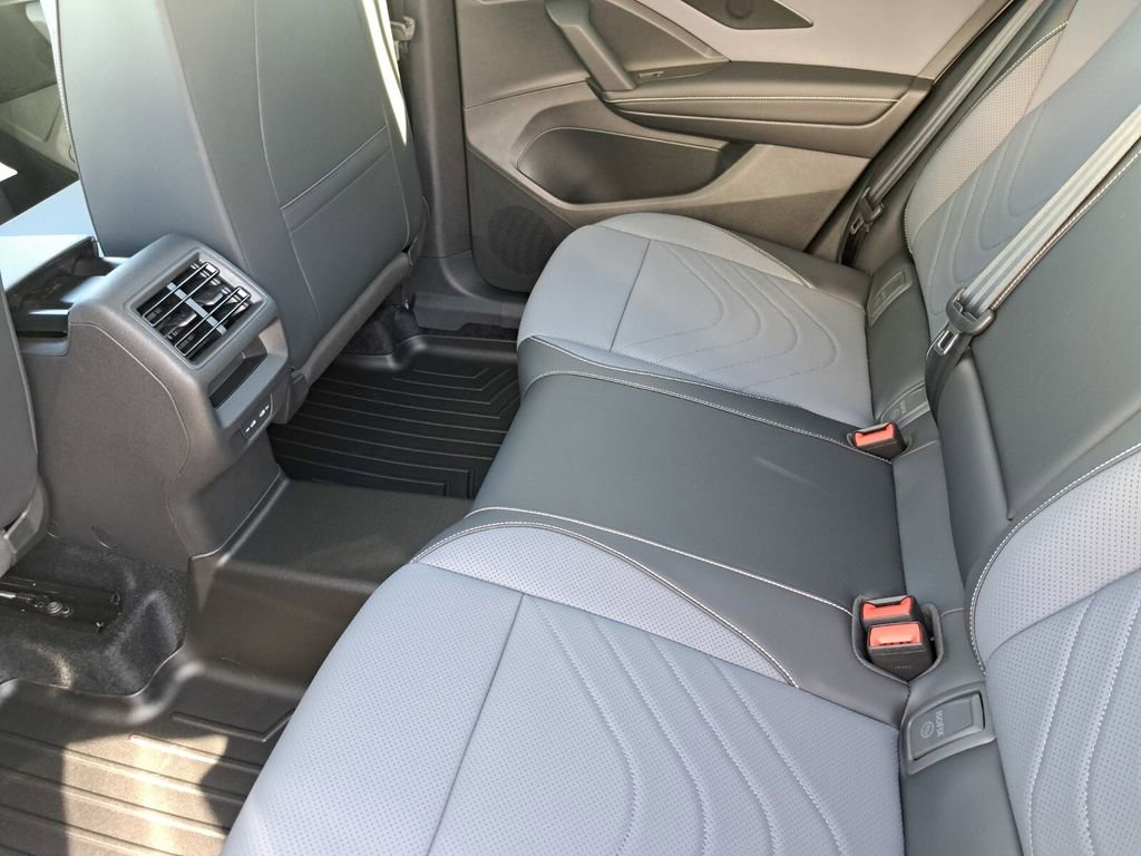 New 2026 Volkswagen Tiguan SE image 22