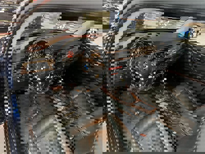 Used 2011 BMW 328i Coupe image 11