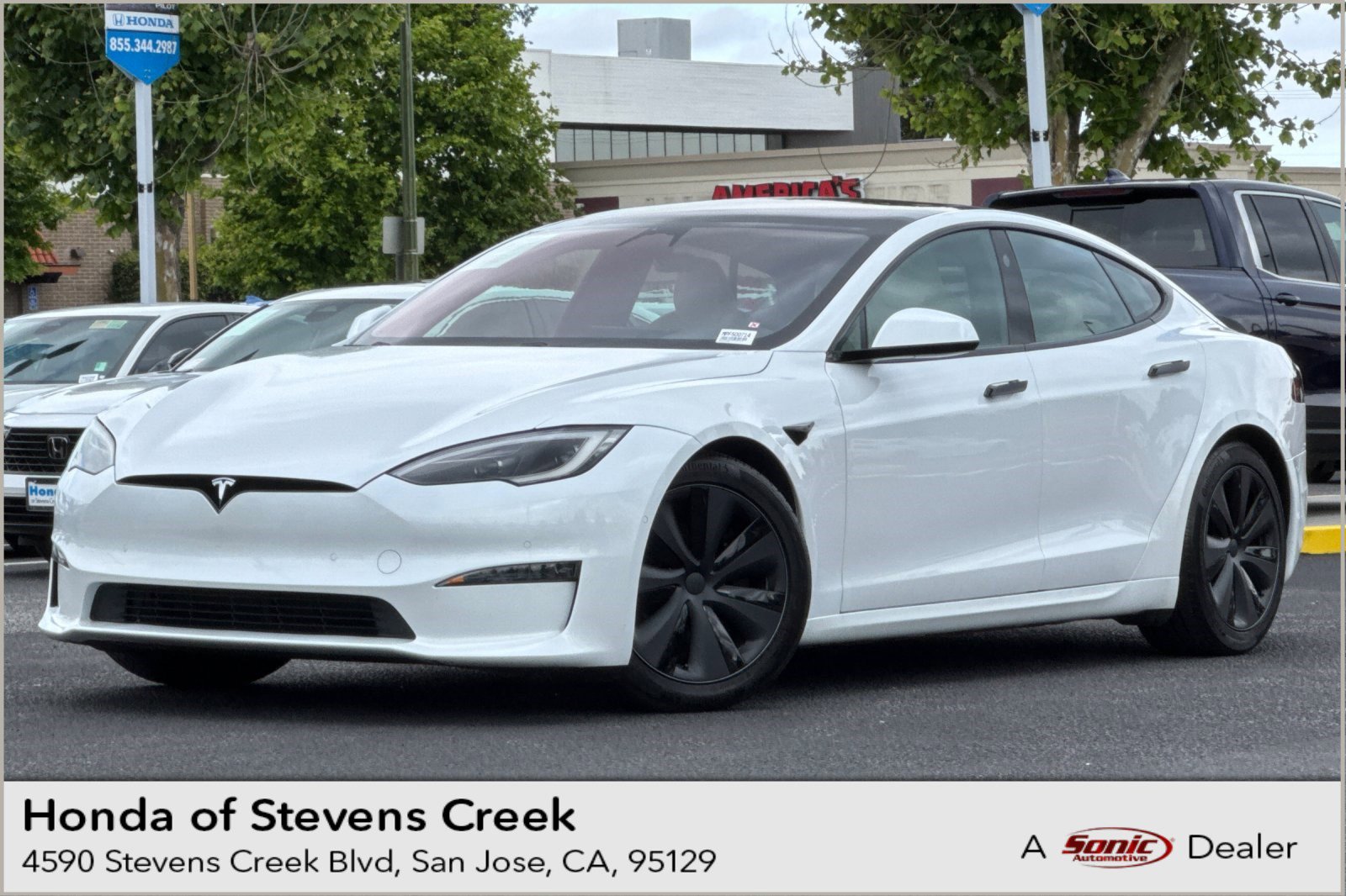 Used 2023 Tesla Model S Standard Range AWD/4WD image 1
