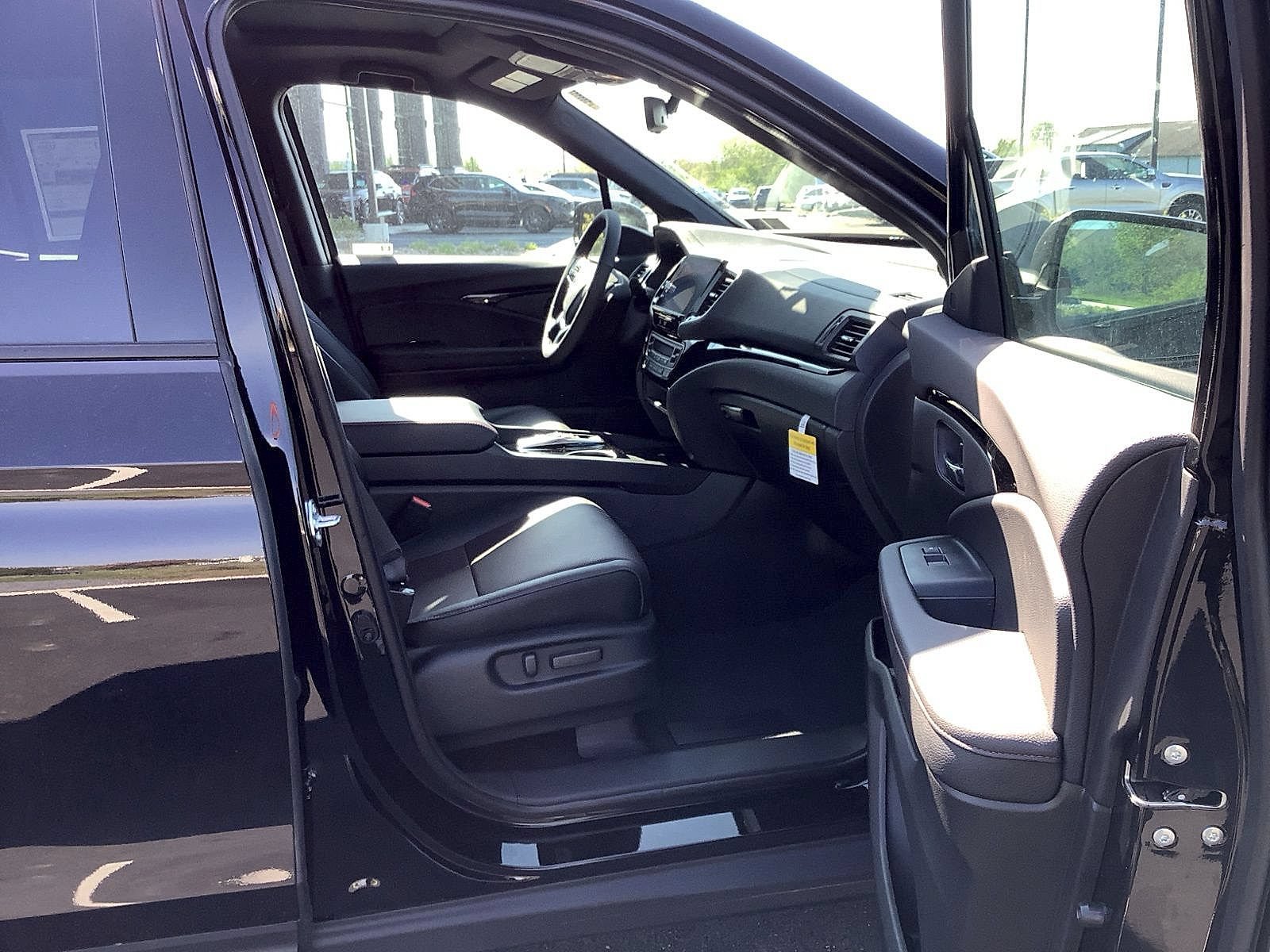 New 2026 Honda Ridgeline Black Edition image 11