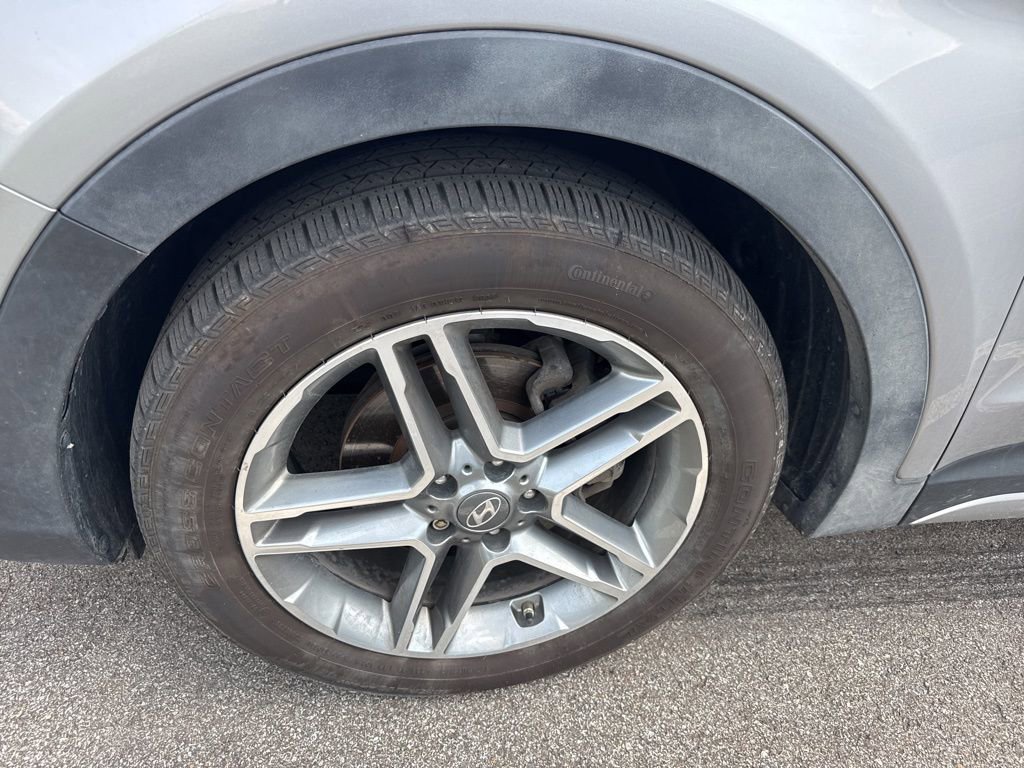 Used 2017 Hyundai Santa Fe Limited AWD/4WD image 11