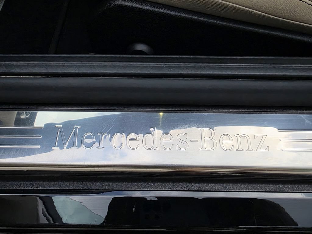 Used 2013 Mercedes-Benz SLK 250 image 20