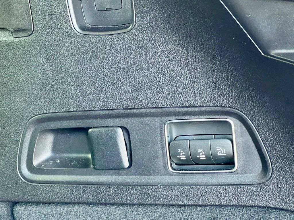 Certified 2025 Mercedes-Benz GLS 450 4MATIC image 42