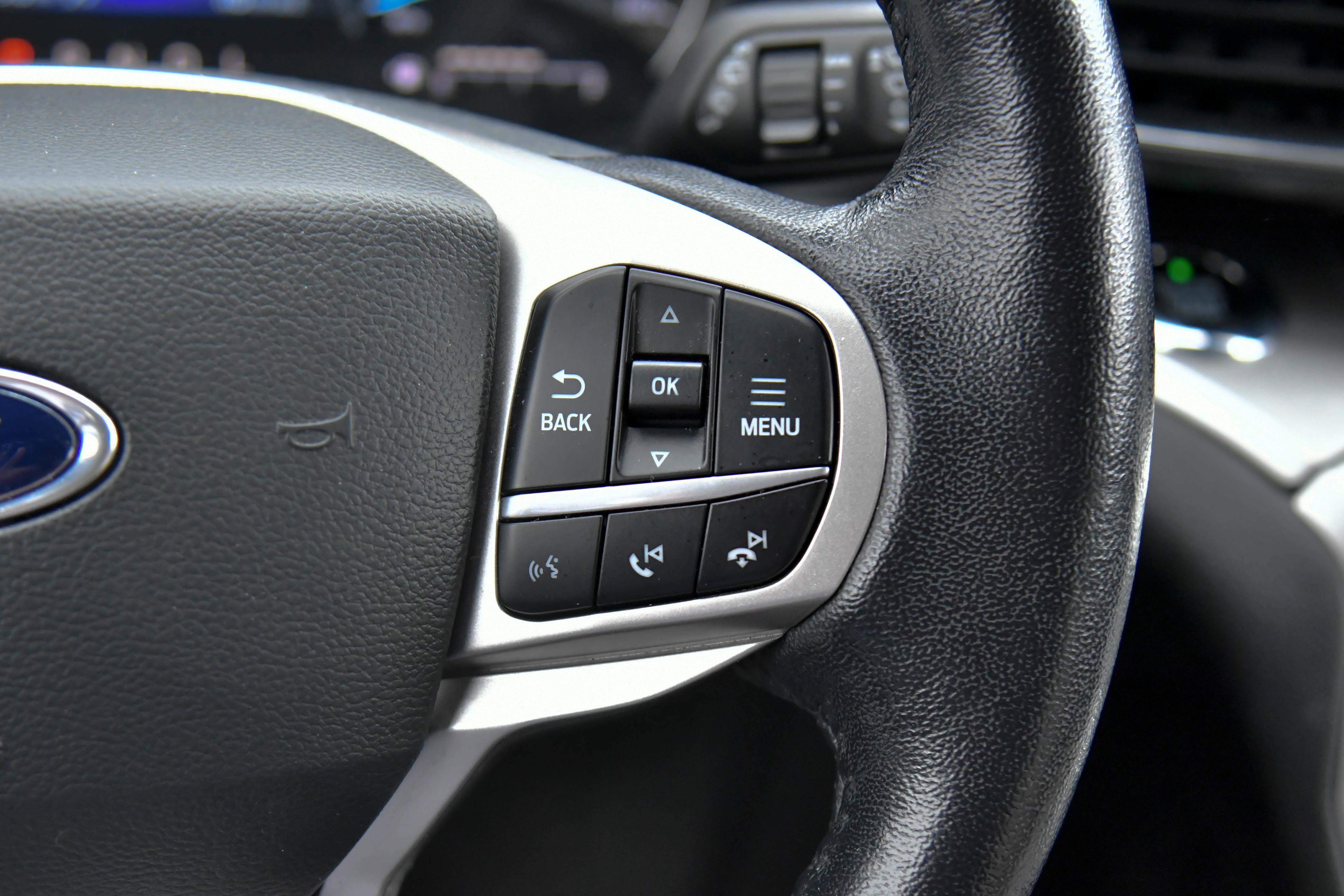 Used 2021 Ford Explorer XLT w/ Equipment Group 202A RWD image 31