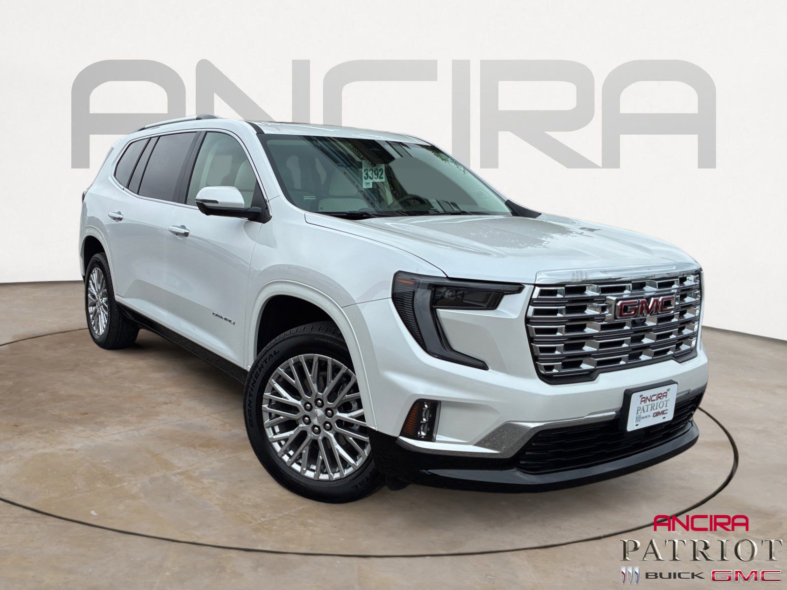 Used 2024 GMC Acadia Denali FWD image 1