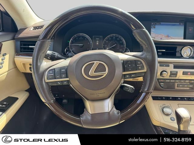 Used 2016 Lexus ES 350 w/ Luxury Package w/Wood Trim FWD image 19