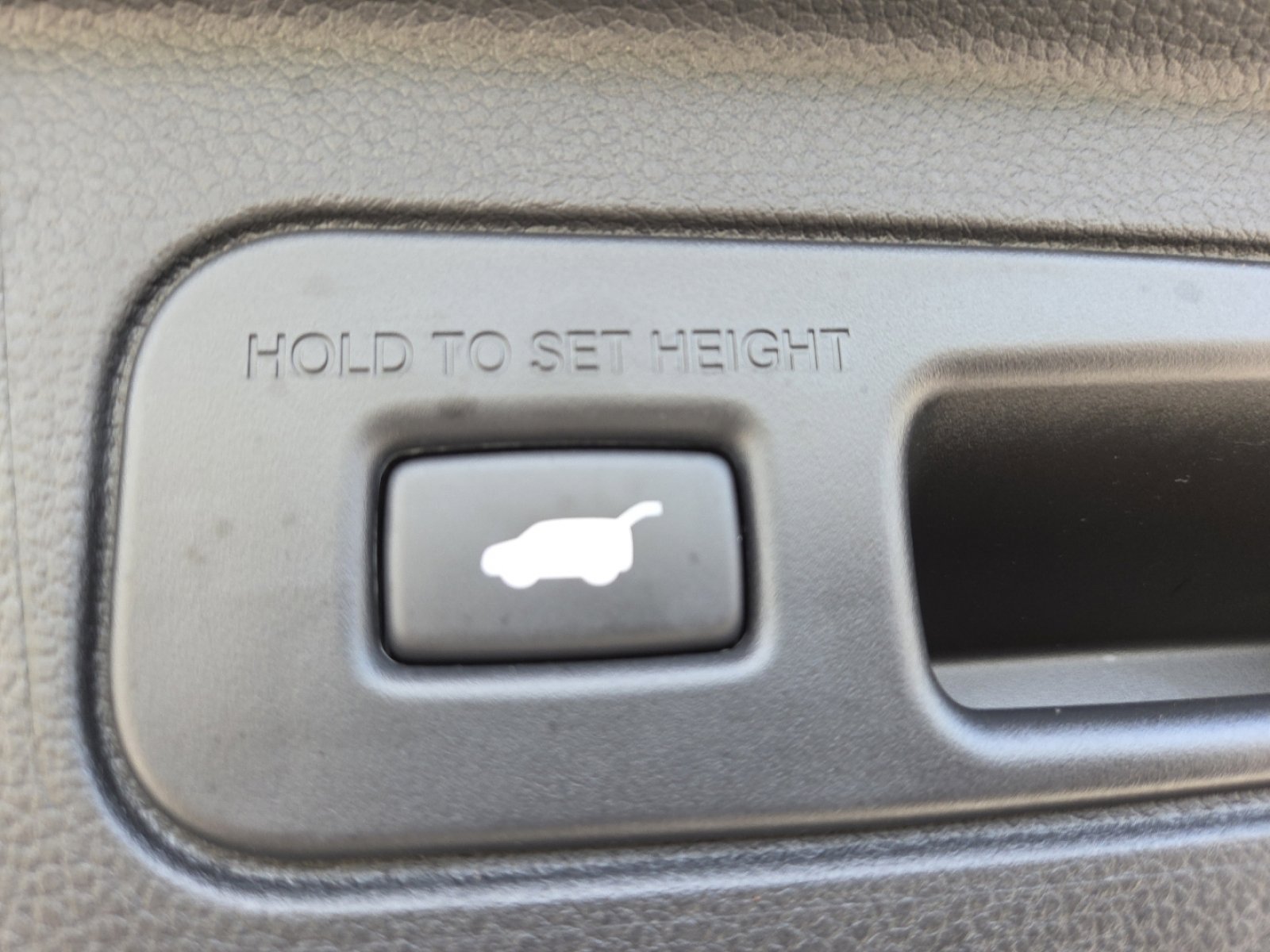 Used 2024 Honda Pilot Touring image 23