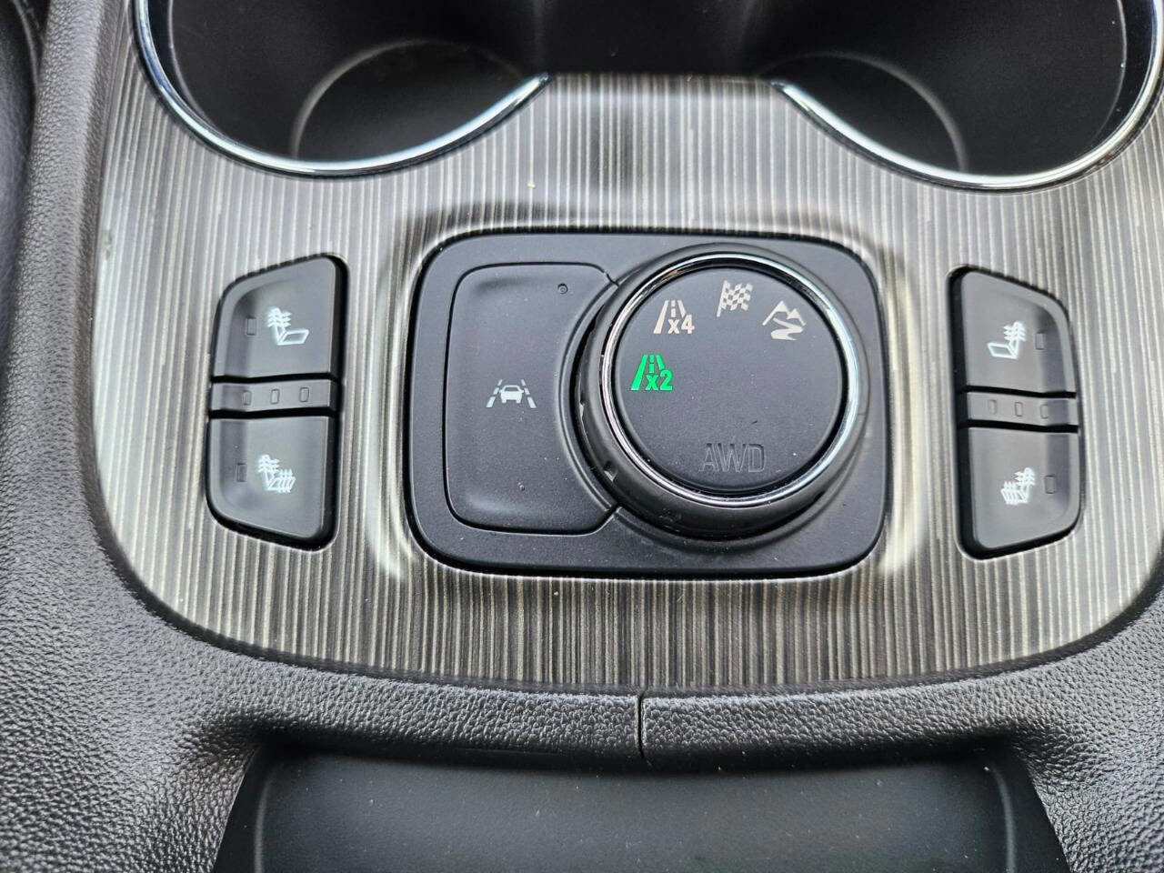 Used 2022 GMC Acadia SLT w/ LPO, Floor Liner Package image 22