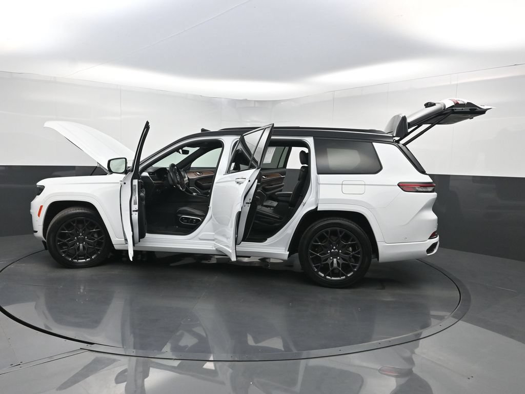 Used 2023 Jeep Grand Cherokee L Summit w/ High Altitude Package AWD/4WD image 46