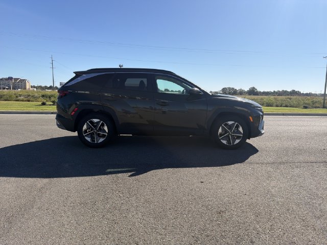 Used 2025 Hyundai Tucson SEL FWD image 6