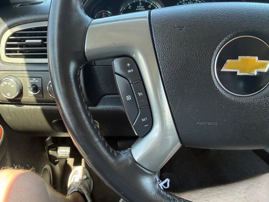 Used 2011 Chevrolet Avalanche LS image 29