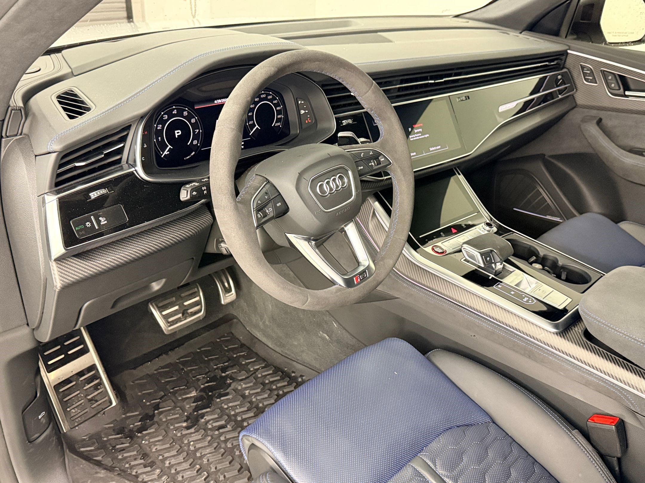 Used 2026 Audi RS Q8 performance AWD/4WD image 4