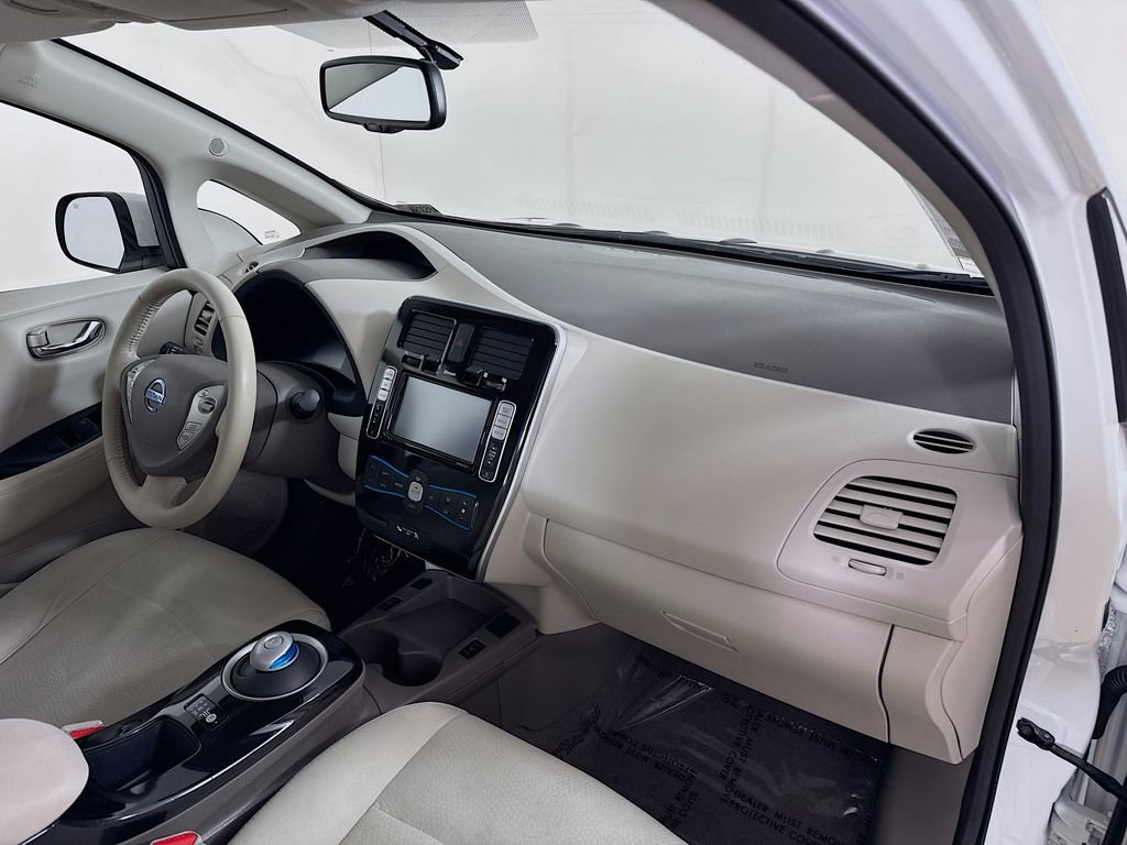 Used 2015 Nissan Leaf SV FWD image 35