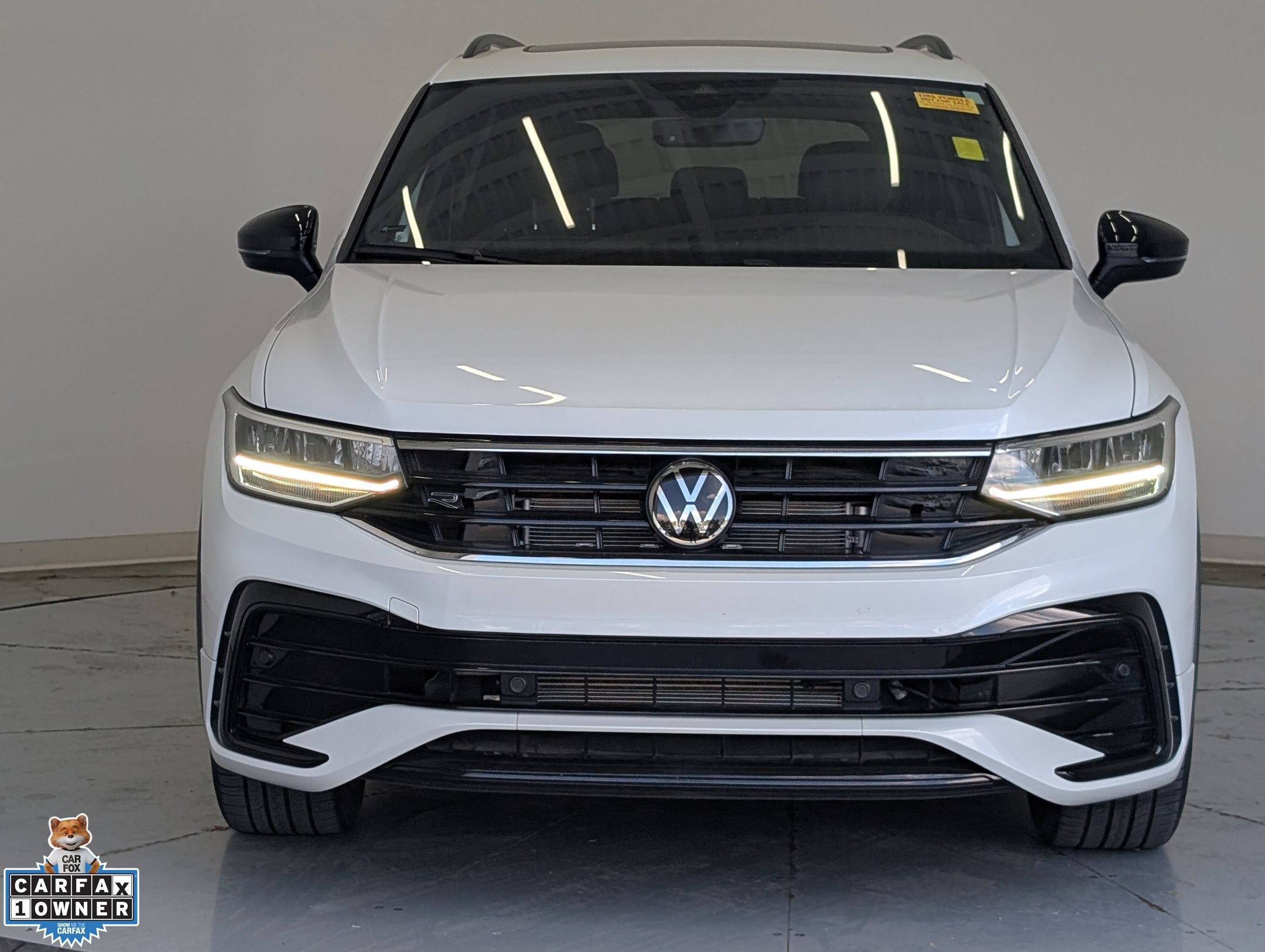 Used 2024 Volkswagen Tiguan SE R-Line w/ MDO Package, Three-Row FWD image 10