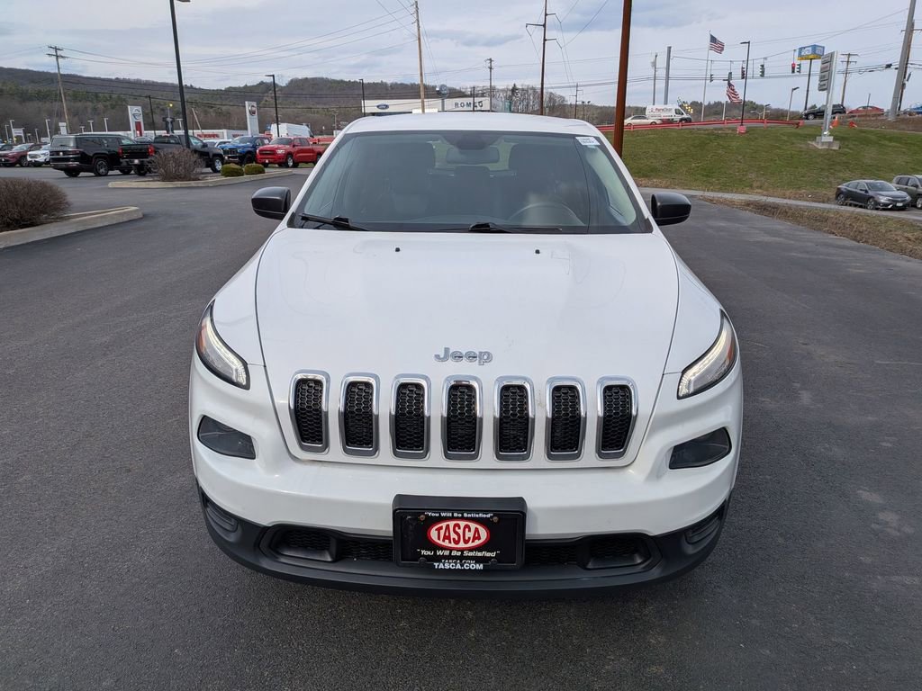 Used 2017 Jeep Cherokee Sport image 9