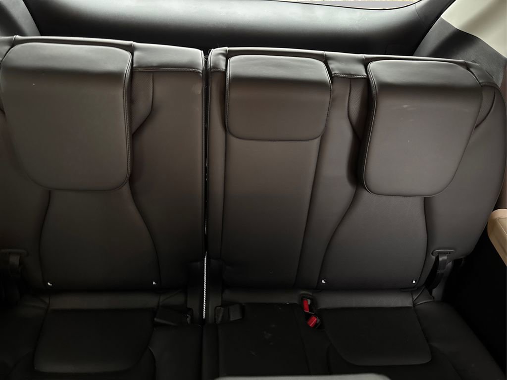 Used 2024 Kia Carnival SX image 36