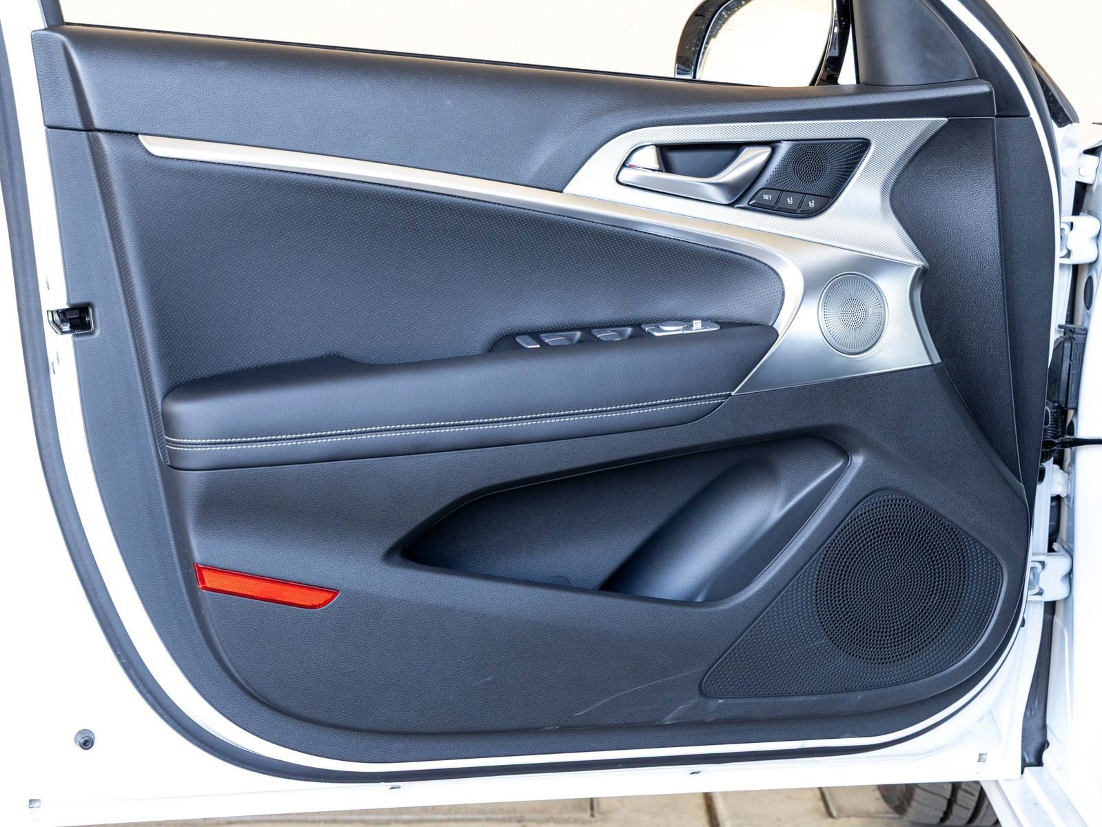 Used 2026 Genesis G70 2.5T Prestige image 14