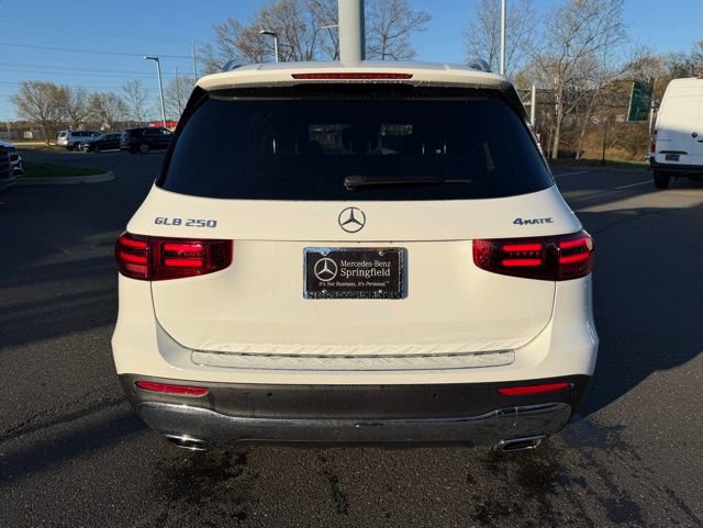 New 2026 Mercedes-Benz GLB 250 4MATIC image 6