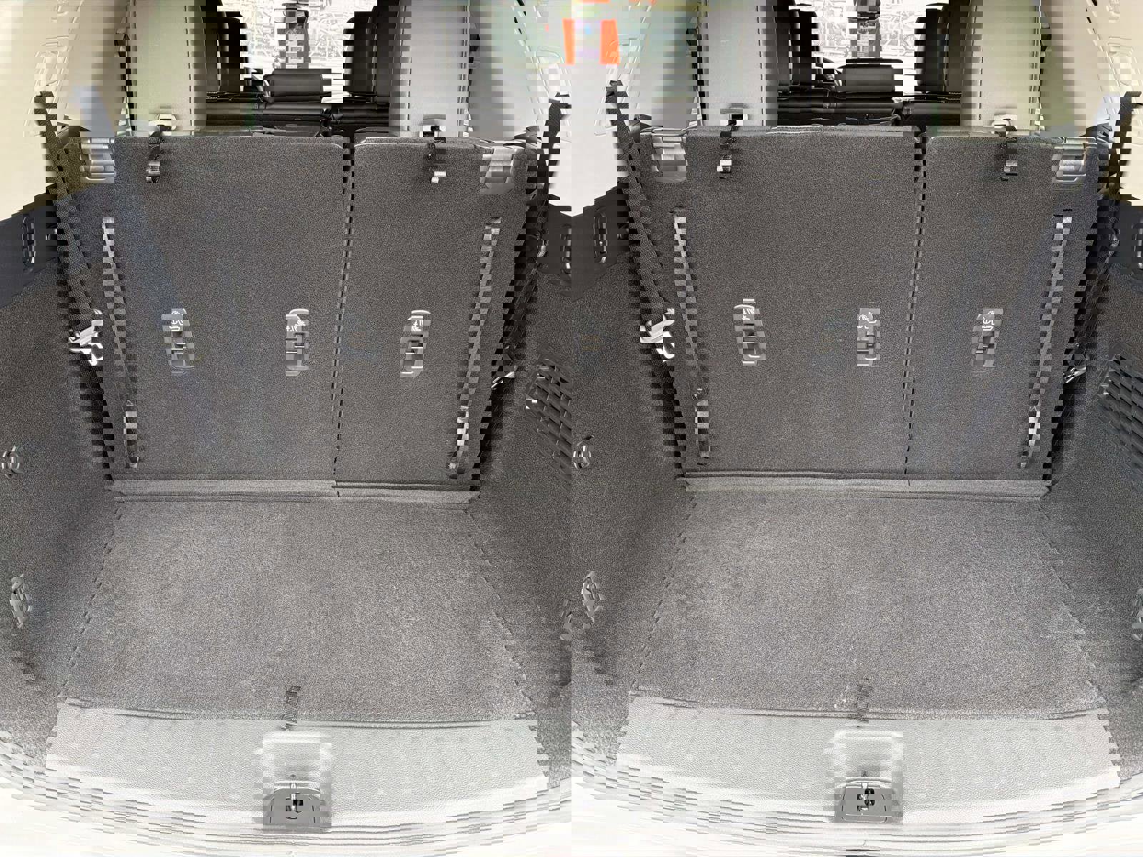 Used 2023 Nissan Pathfinder SL image 11