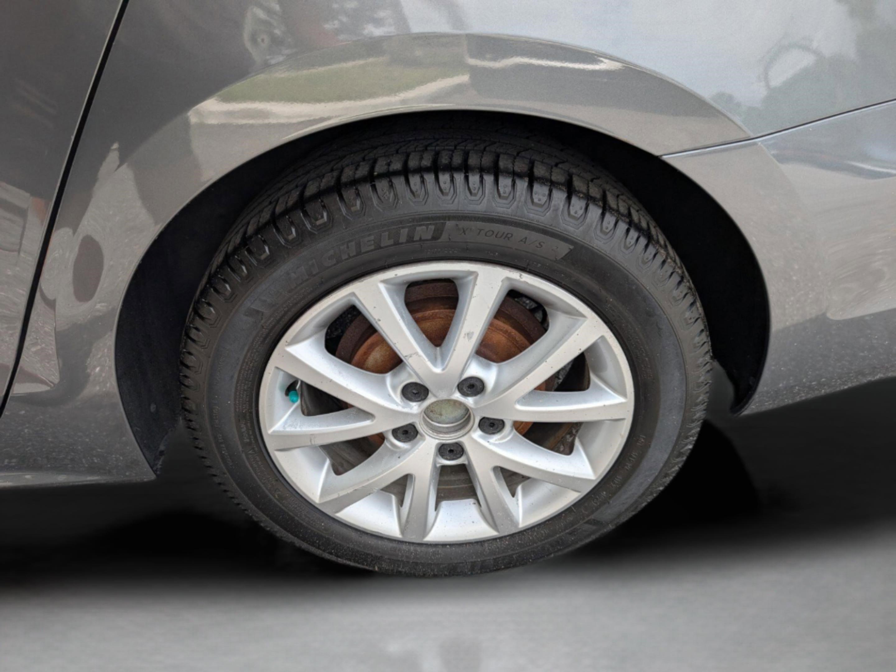 Used 2012 Volkswagen Jetta SE FWD image 18