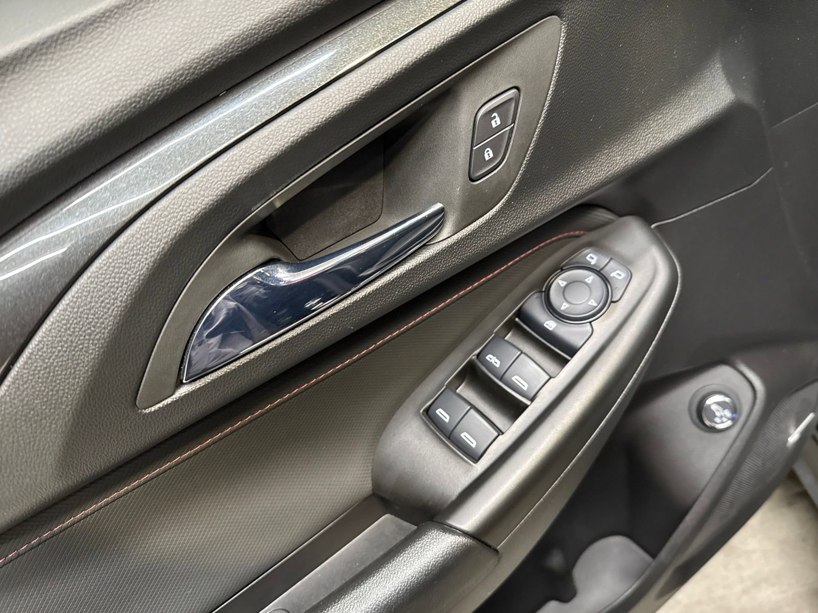 Used 2022 Chevrolet TrailBlazer RS w/ Sun and Liftgate Package image 14