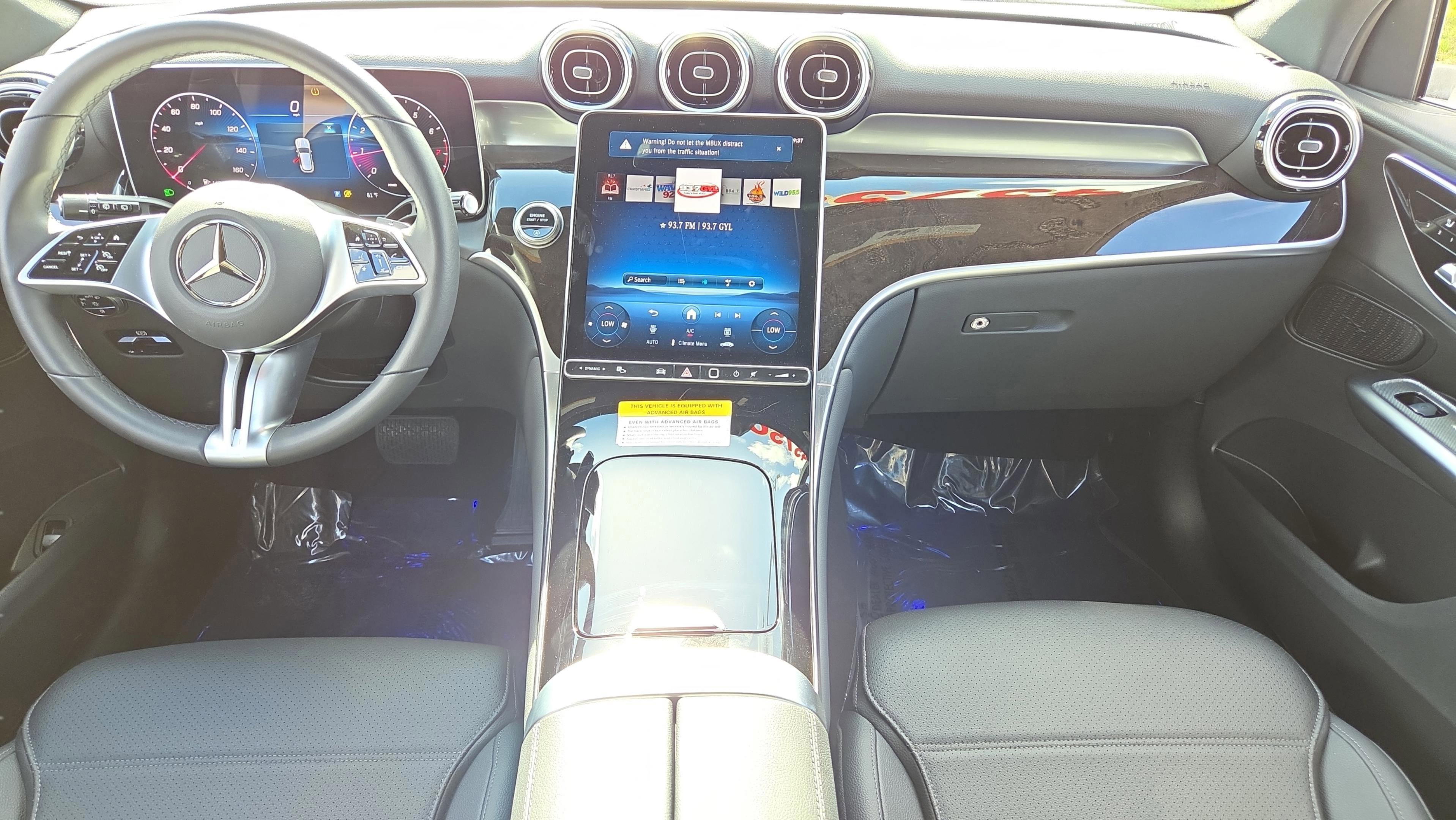 Used 2025 Mercedes-Benz GLC 300 image 27