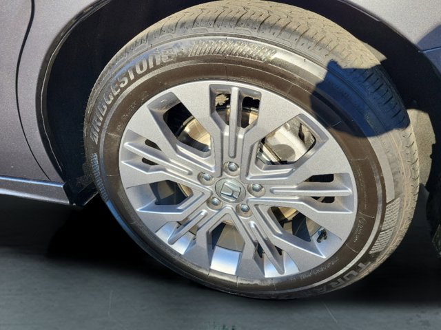 Used 2025 Honda Odyssey Touring image 11