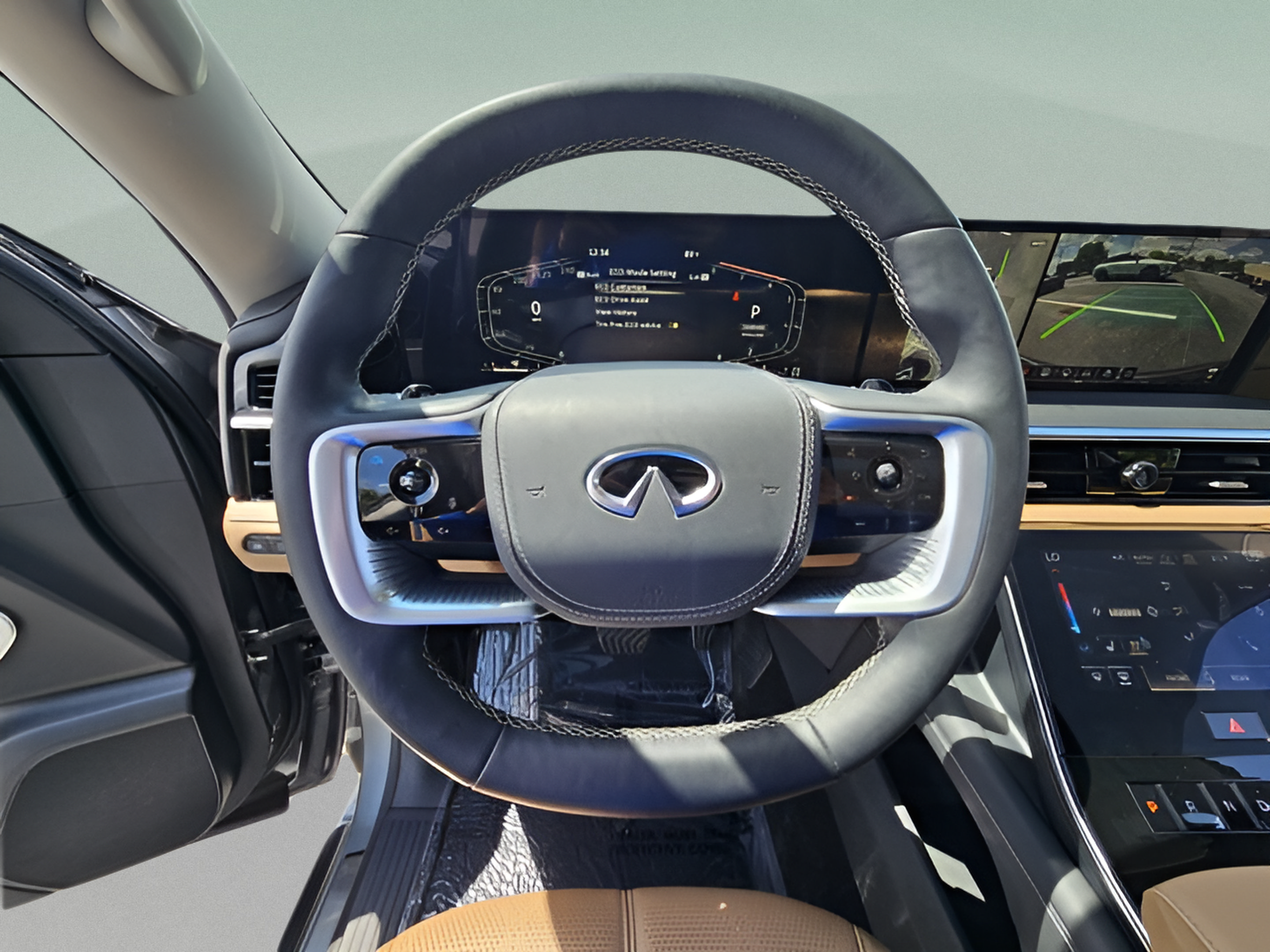 Used 2025 INFINITI QX80 Sensory AWD/4WD image 25