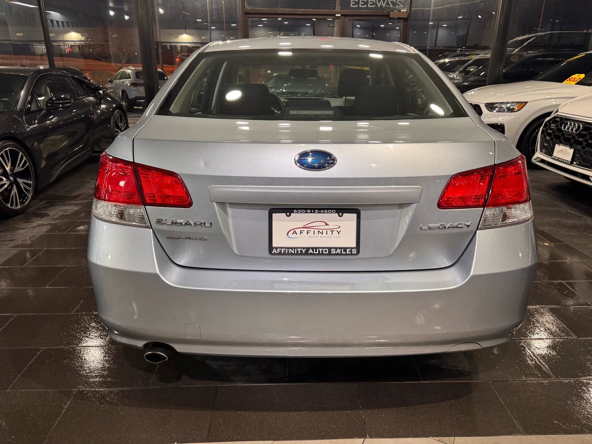 Used 2013 Subaru Legacy 2.5i Premium w/ All-Weather Pkg AWD/4WD image 4