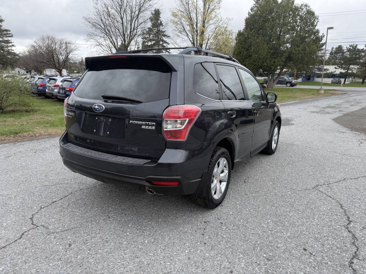 Used 2015 Subaru Forester 2.5i Limited AWD/4WD image 5