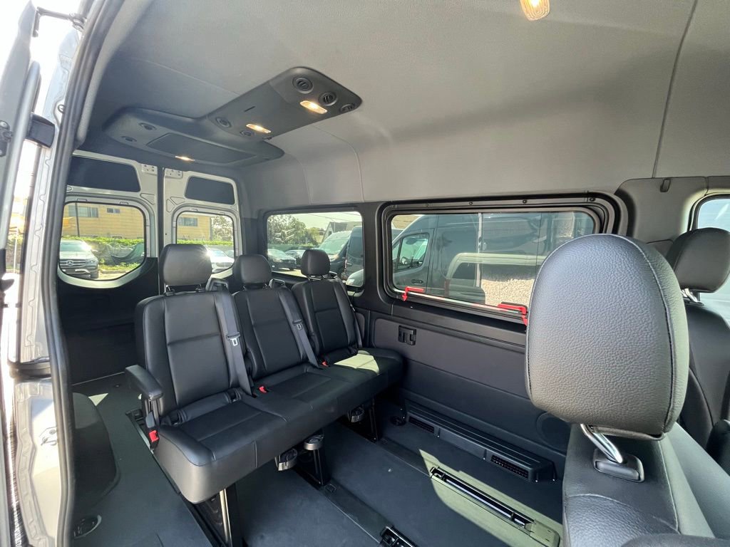 Used 2024 Mercedes-Benz Sprinter 2500 image 6