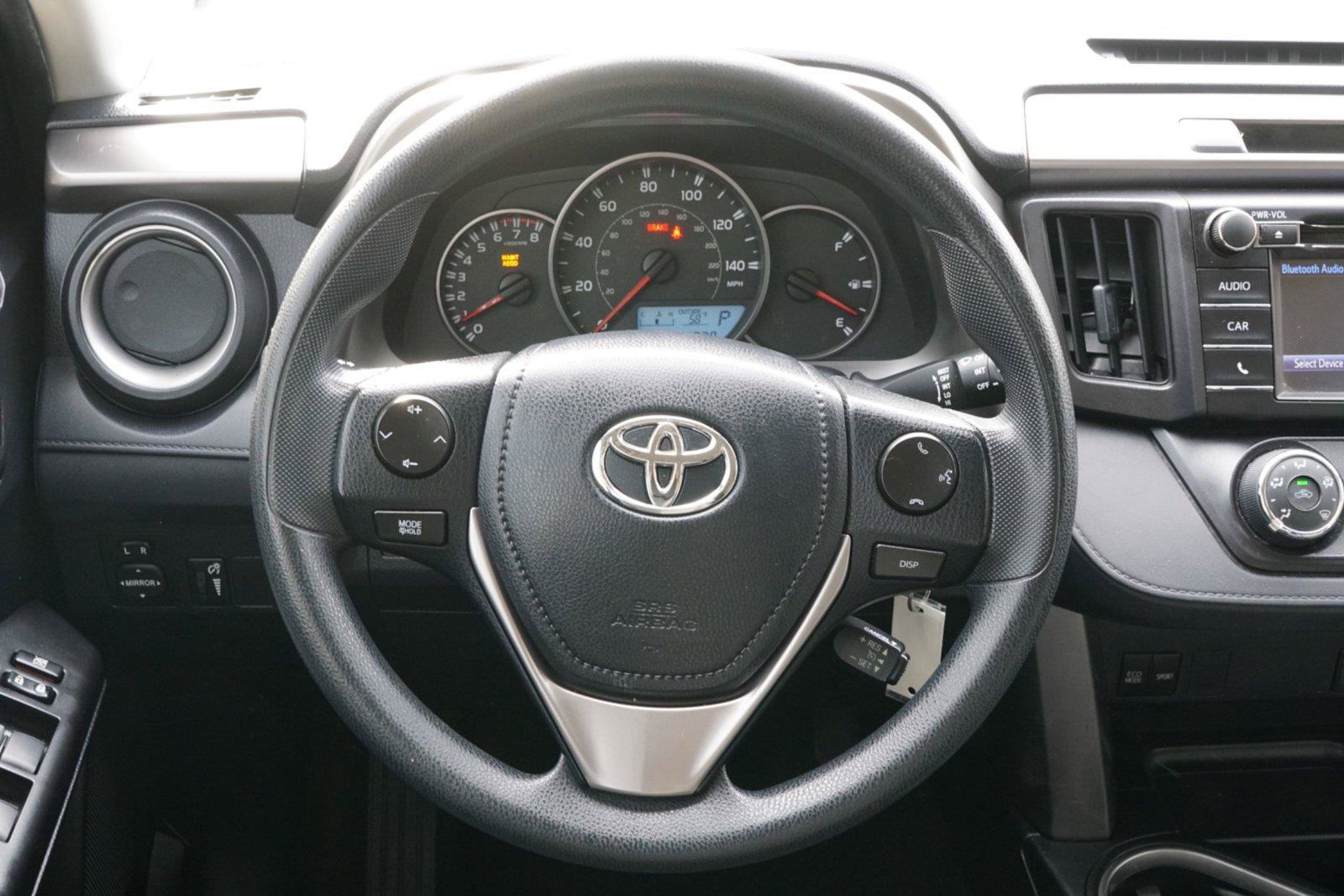 Used 2016 Toyota RAV4 LE FWD image 24